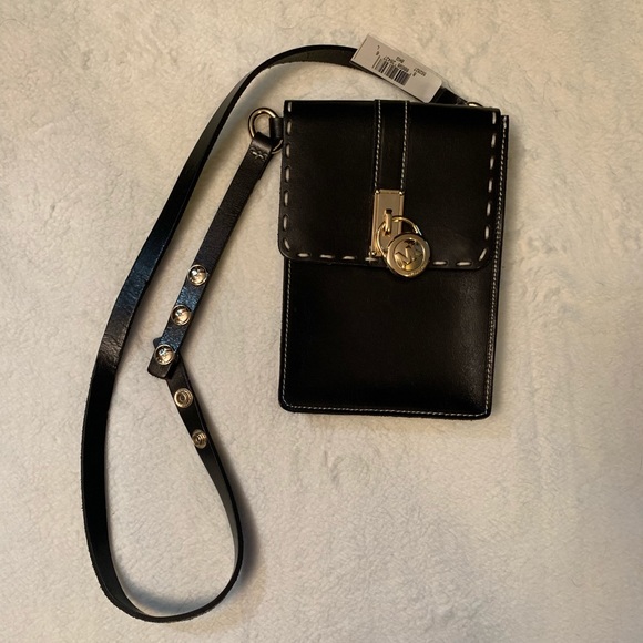 Michael Kors Handbags - BN Micheal Kors Fanny Pack 🖤